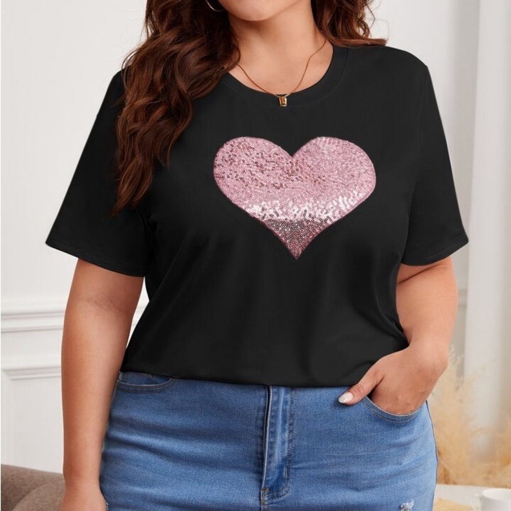 SHEIN Plus Sequins Heart Print Tee